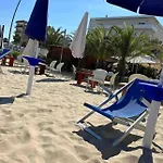 דירה Fronte Mare - A Due Passi Dal Blu צ'יביטאנובה מארקה