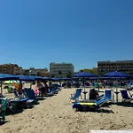 דירה Fronte Mare - A Due Passi Dal Blu צ'יביטאנובה מארקה