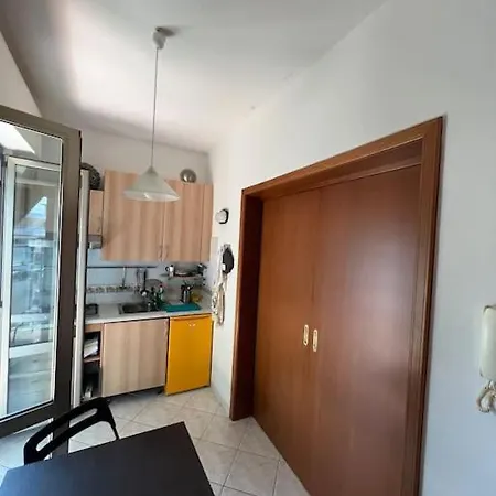 Fronte Mare - A Due Passi Dal Blu Apartment *