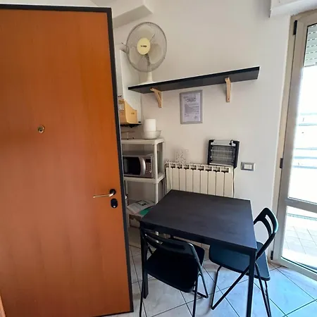 Fronte Mare - A Due Passi Dal Blu Apartment *