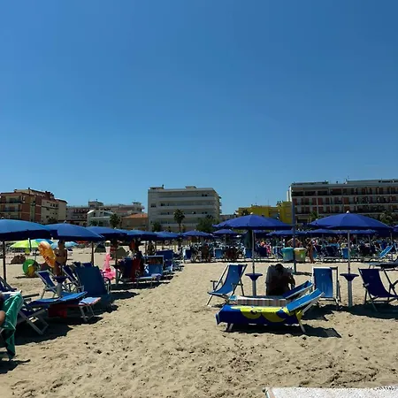 Lägenhet Fronte Mare - A Due Passi Dal Blu Civitanova Marche