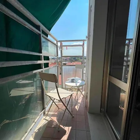 Fronte Mare - A Due Passi Dal Blu Apartment *